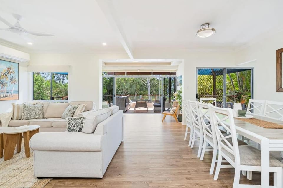 530-ESP · The Esplanade Escape / Beachfront / Dog Friendly - Lock Off House in Hervey Bay