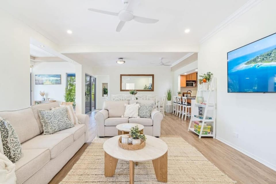 530-ESP · The Esplanade Escape / Beachfront / Dog Friendly - Lock Off House in Hervey Bay