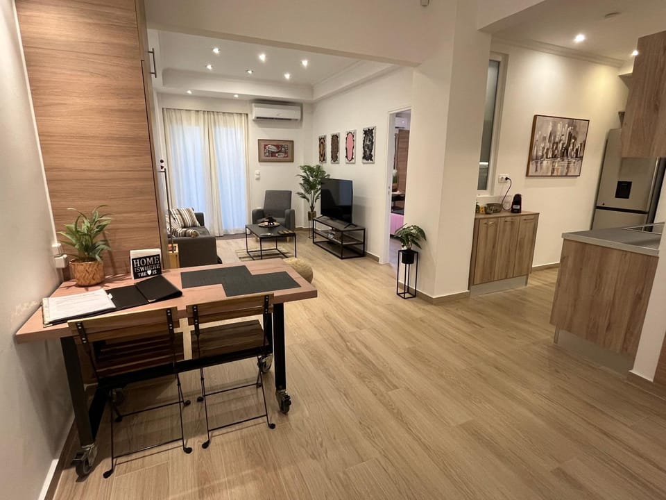 Brand New Apt- Panormou Metro 3'-Direct Airport & Pireaus Apartment in Athens