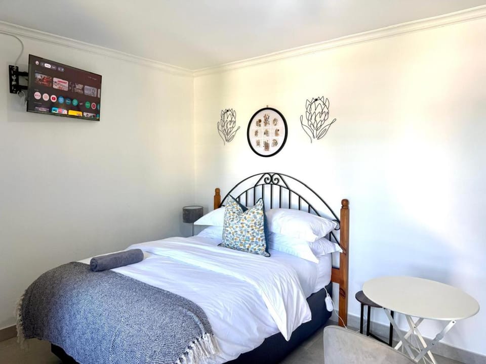 Cozy Private Room in Glen Austin, Midrand Apartment in Gauteng