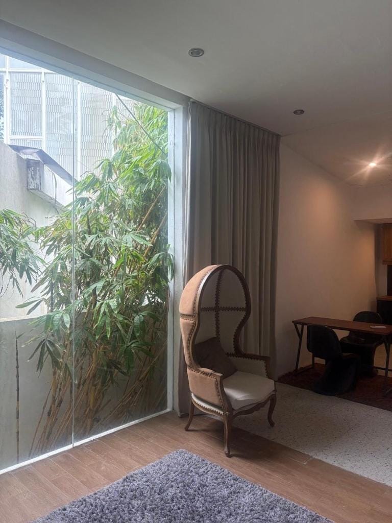 NEW, Modern 1BR, Quiet-Kitchen-Worspace-100Mb Apartment in Bali
