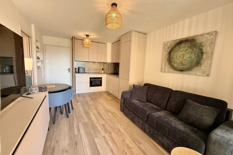 Golfe Juan - 4 People - Swimming Pool - Wifi House in Antibes