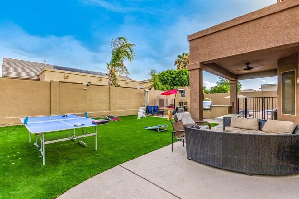 Luxury Cul-De-Sac Home With Heated Pool & 5BR House in Phoenix