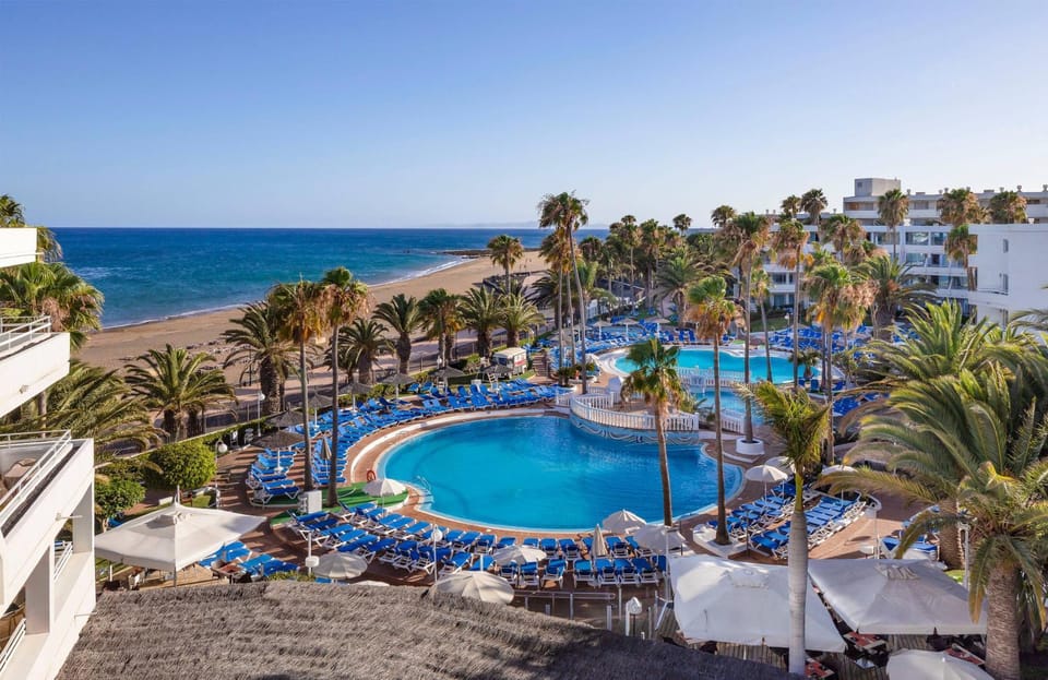 Garden, View (from property/room), Beach, Sea view, Swimming pool