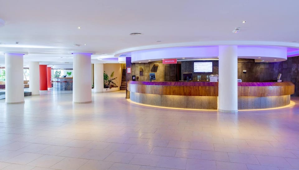 Lobby or reception, Lounge or bar