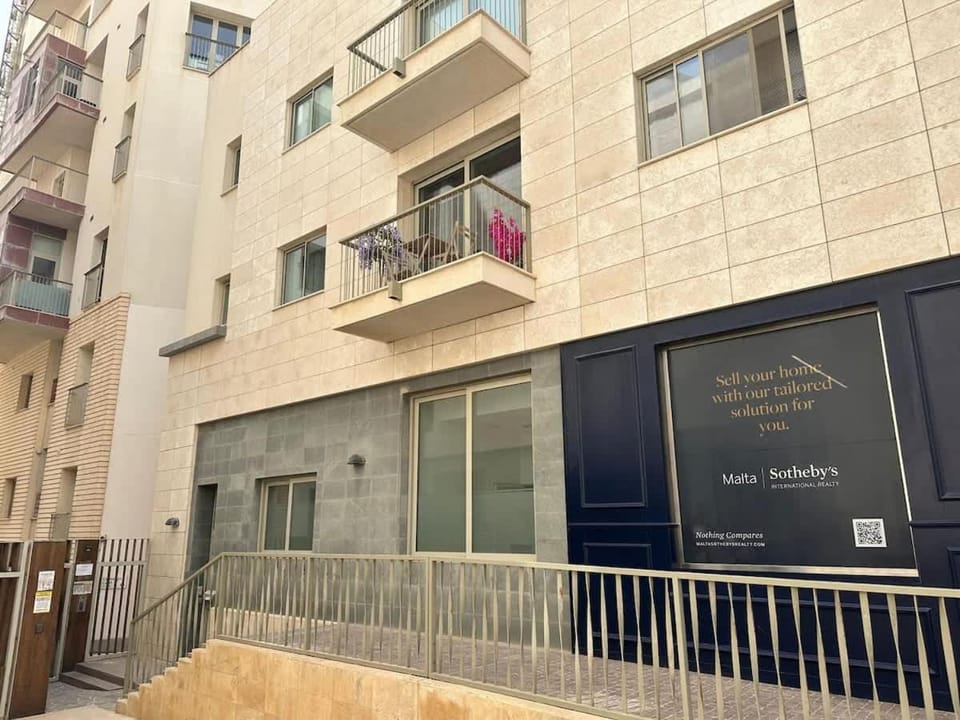 Flat in Luxury Complex Apartment in Sliema
