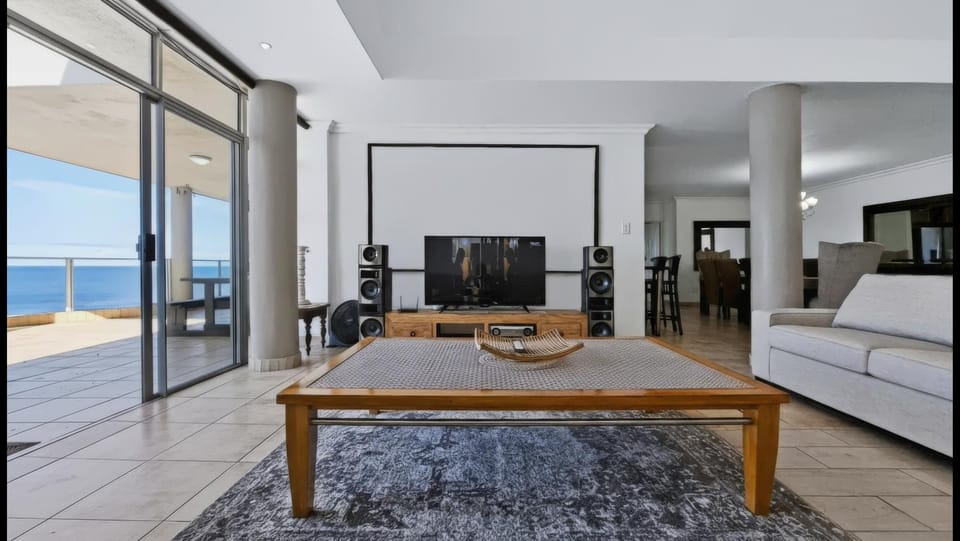 Santorini 402B Apartment in Margate