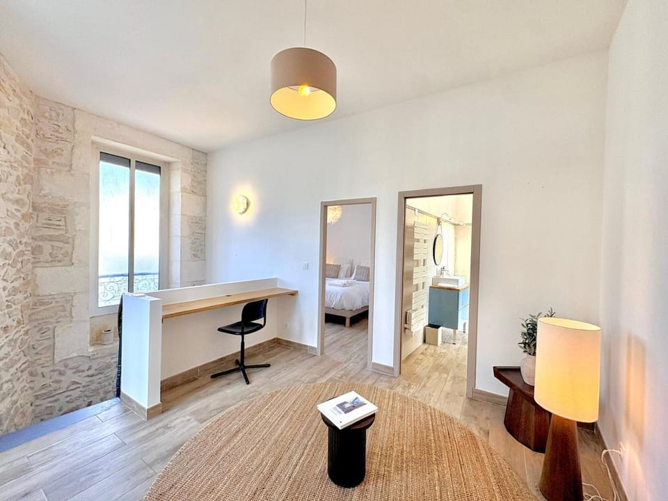 Duplex Central, 2 personnes, centre-ville, lit 180x200 House in Nimes