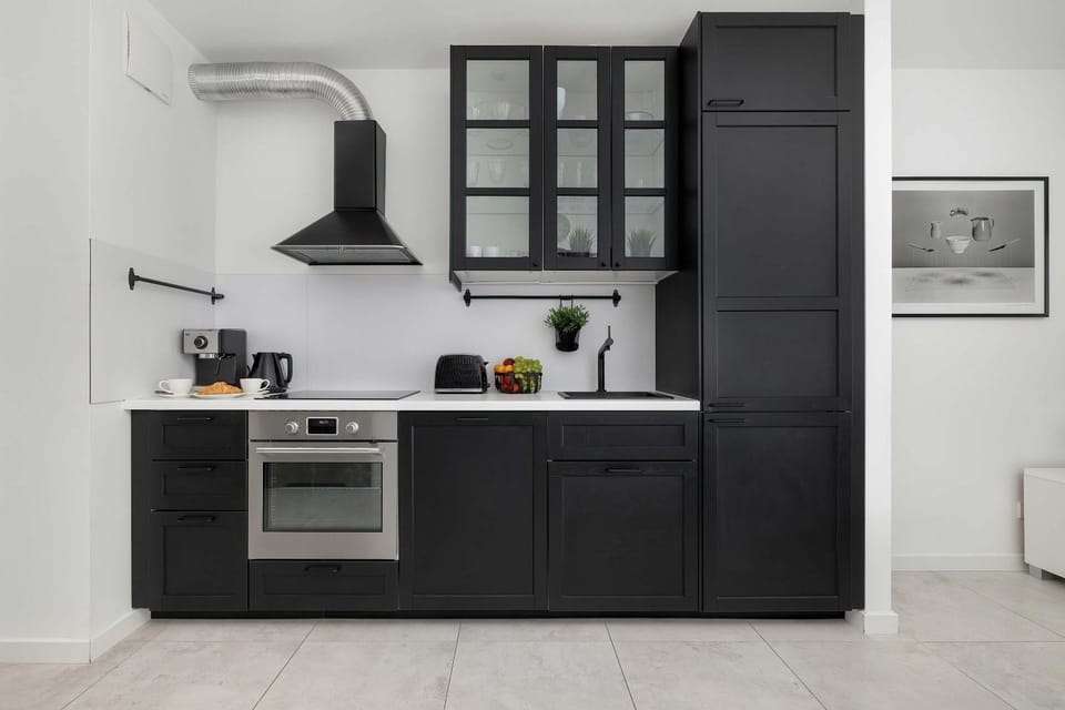 Kitchen or kitchenette, oven