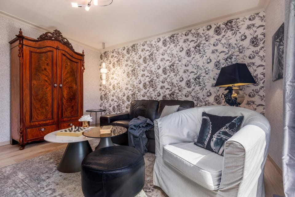 Living room, Photo of the whole room, wardrobe