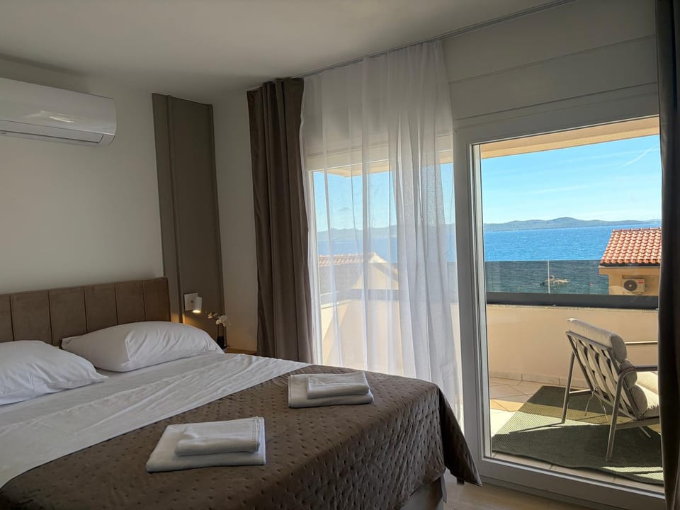 Casa Almaris with Seaview Apartment in Zadar County