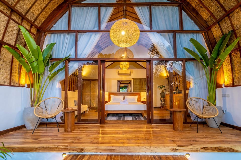 Bed, Balcony/Terrace, Seating area, Bedroom