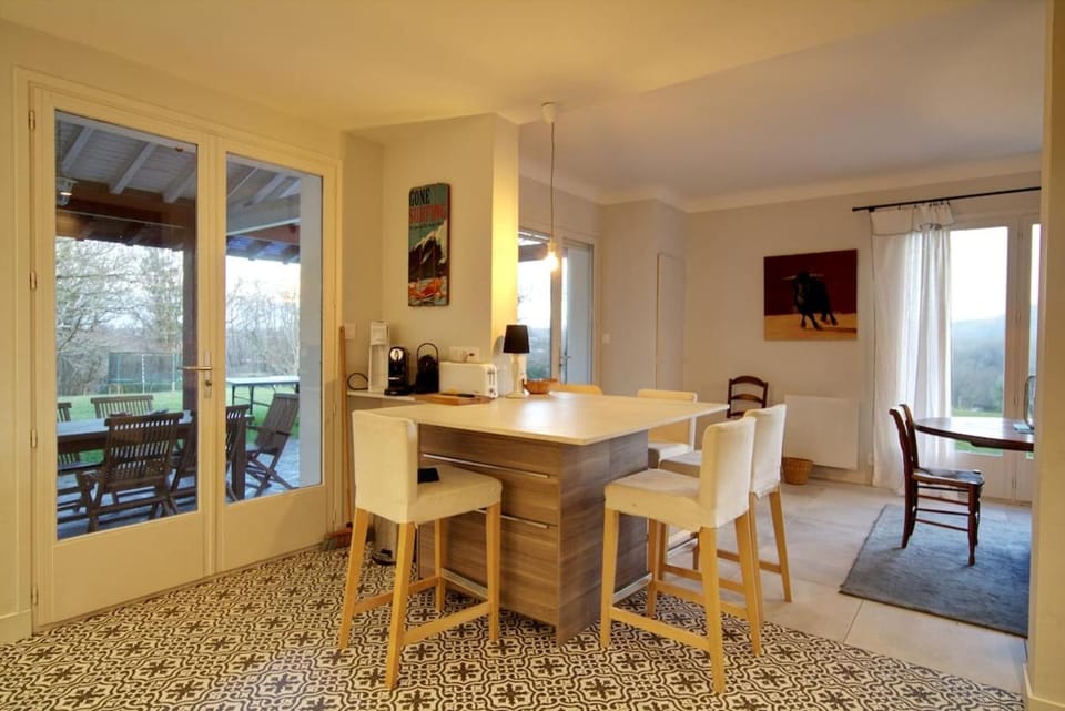 AROKETA Family Home - Pool - Tennis House in Ciboure