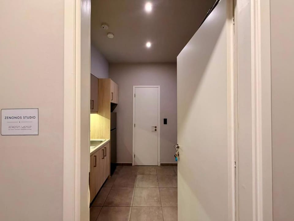 Facade/entrance, Kitchen or kitchenette
