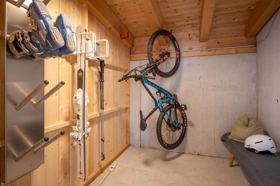 Skiing, Cycling