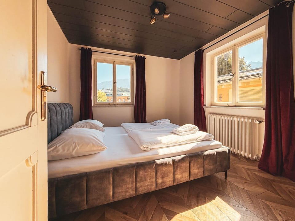 View (from property/room), View (from property/room), Bedroom