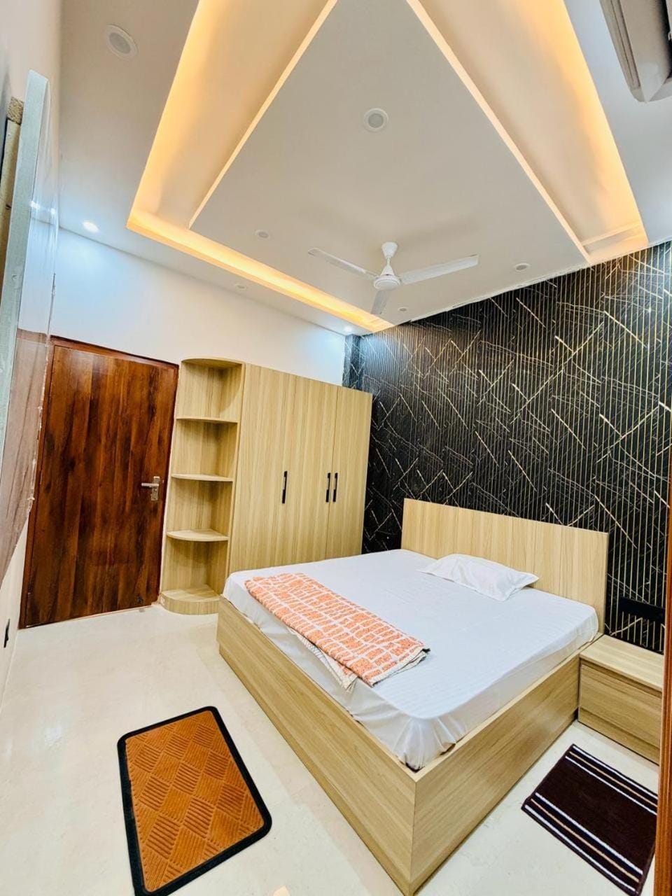 Shri brijwasi palace Hotel in Uttar Pradesh