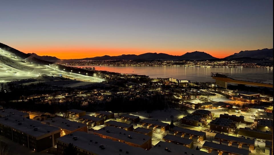 Natural landscape, View (from property/room), City view, Mountain view, Sea view, Sunset