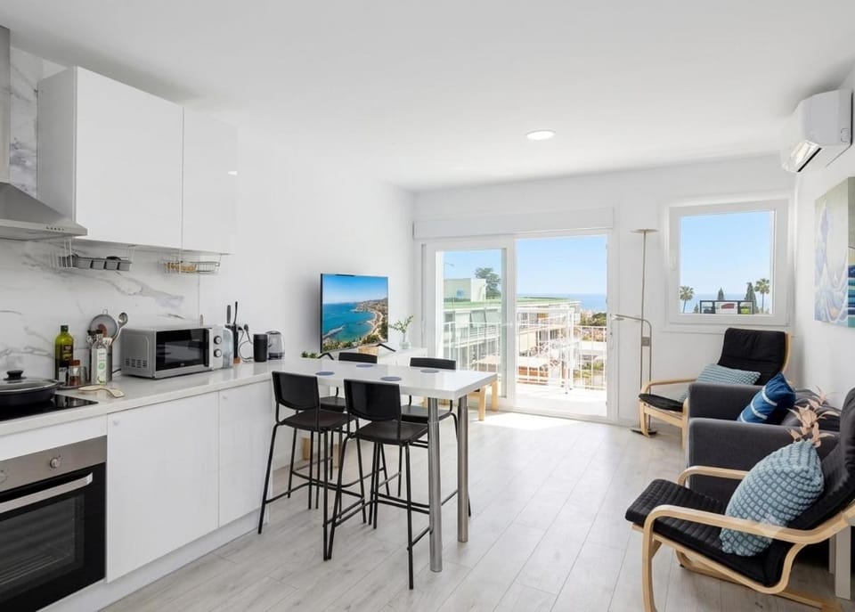 TV and multimedia, Kitchen or kitchenette, Living room, Sea view