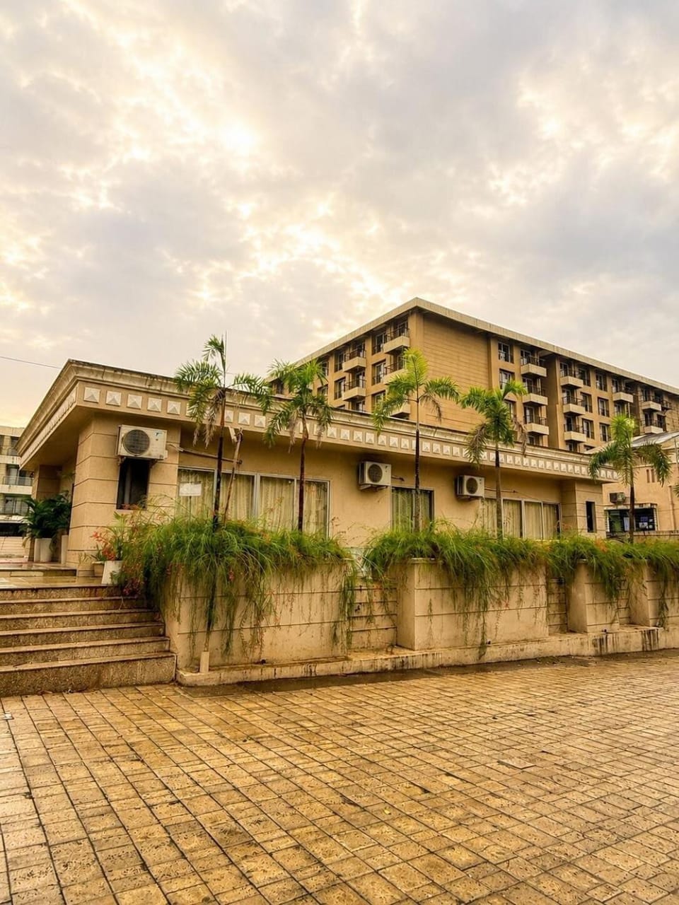 Property building, Day