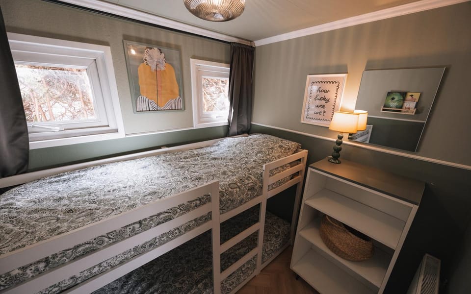 bunk bed