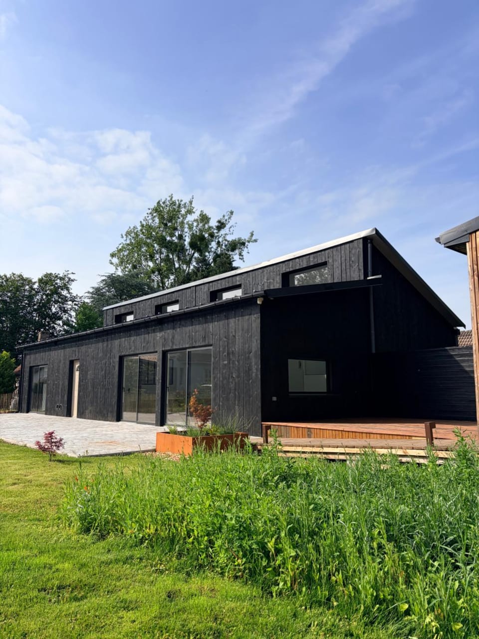 Property building, Spring, Day, Natural landscape, Garden, Garden view