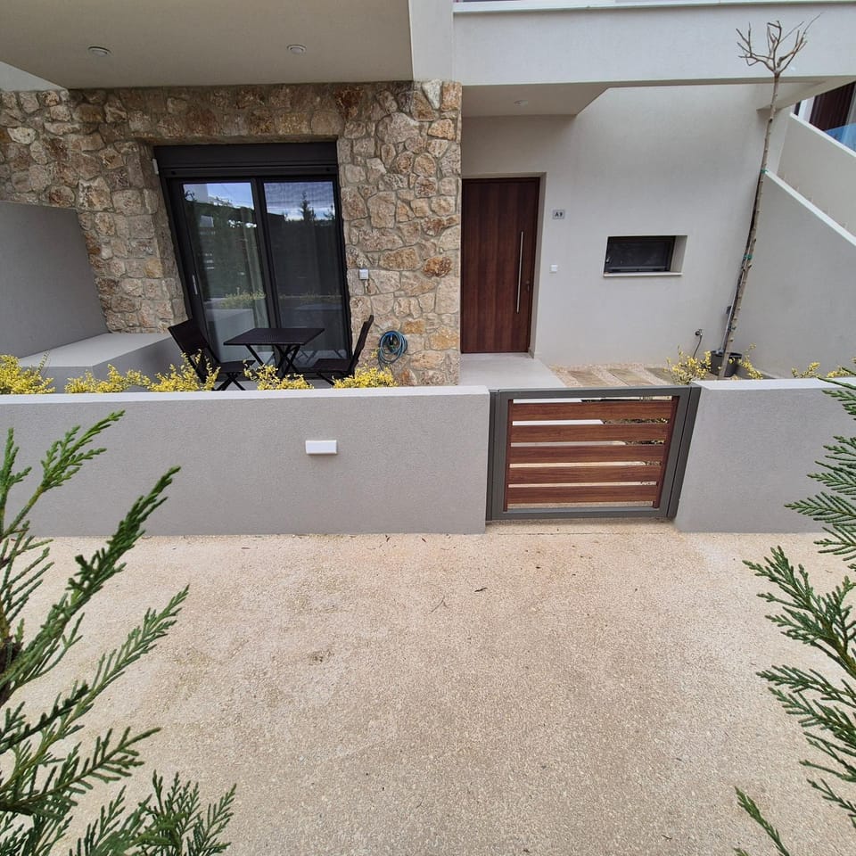 Property building, Balcony/Terrace