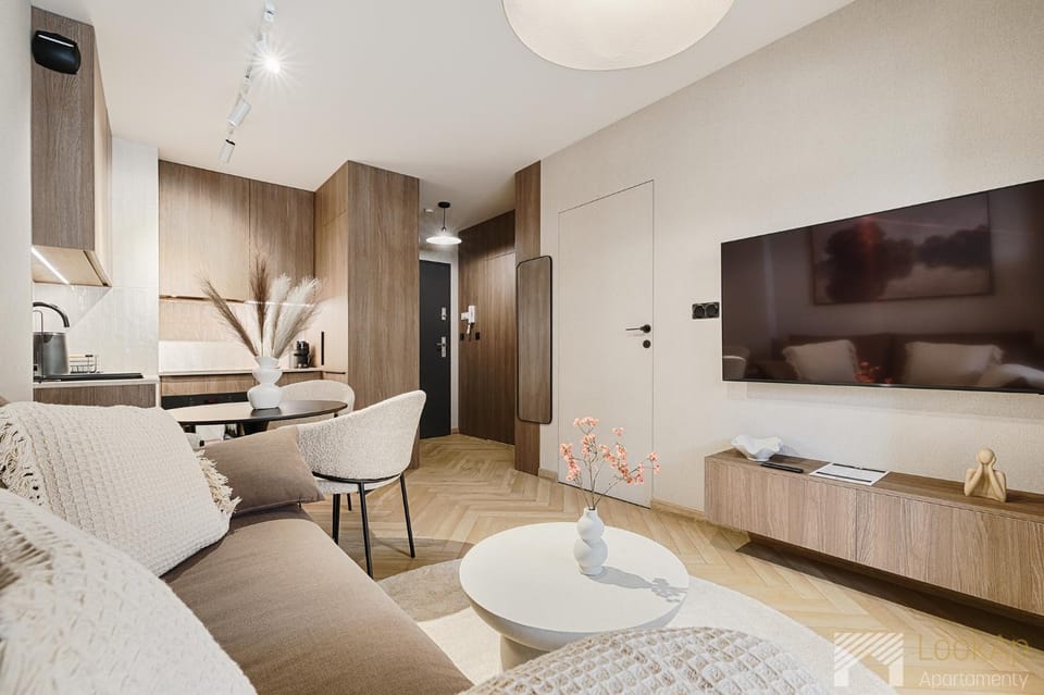 TV and multimedia, Kitchen or kitchenette, Living room