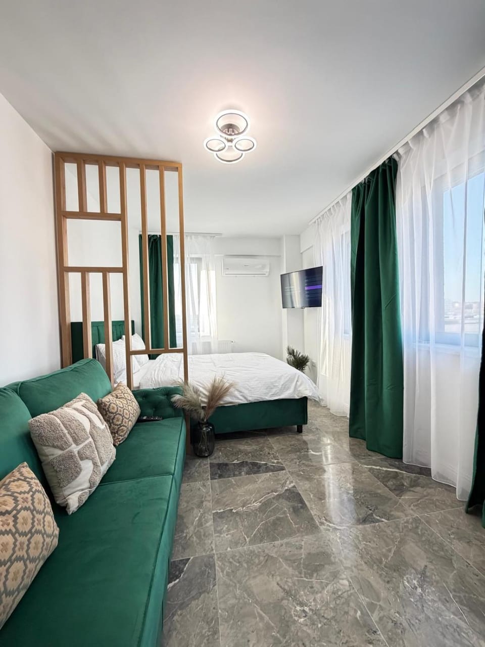 TV and multimedia, Living room, Decorative detail, Bedroom, wardrobe, air conditioner