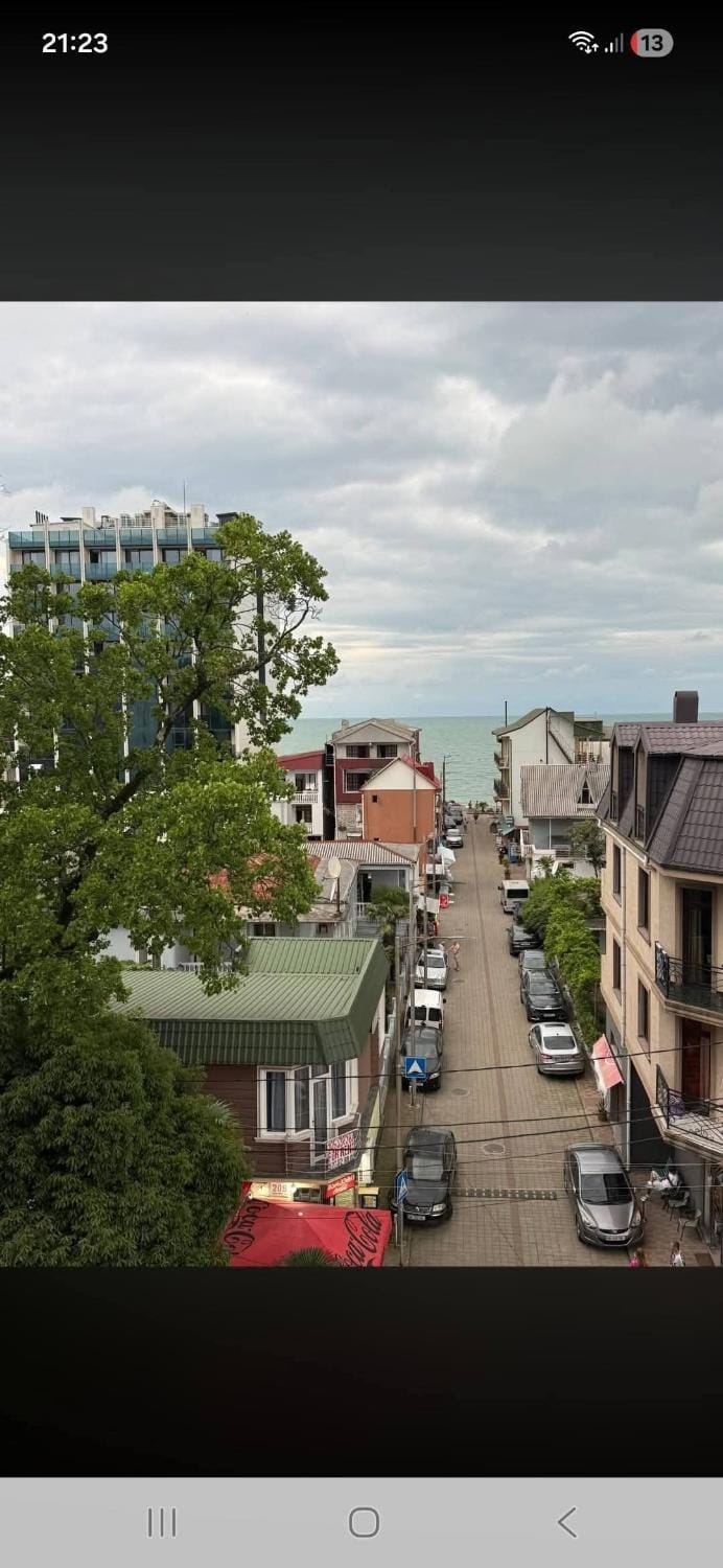 City view, Street view, Location