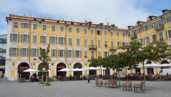 Garibaldi Studio near Port and Place du Pin Nice Apartment in Nice