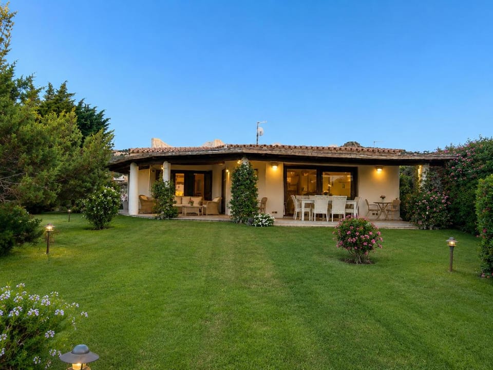 Property building, Garden