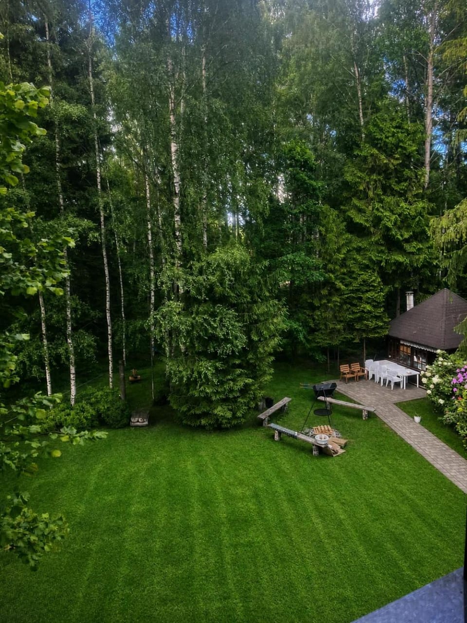 Communal lounge/ TV room, Garden view