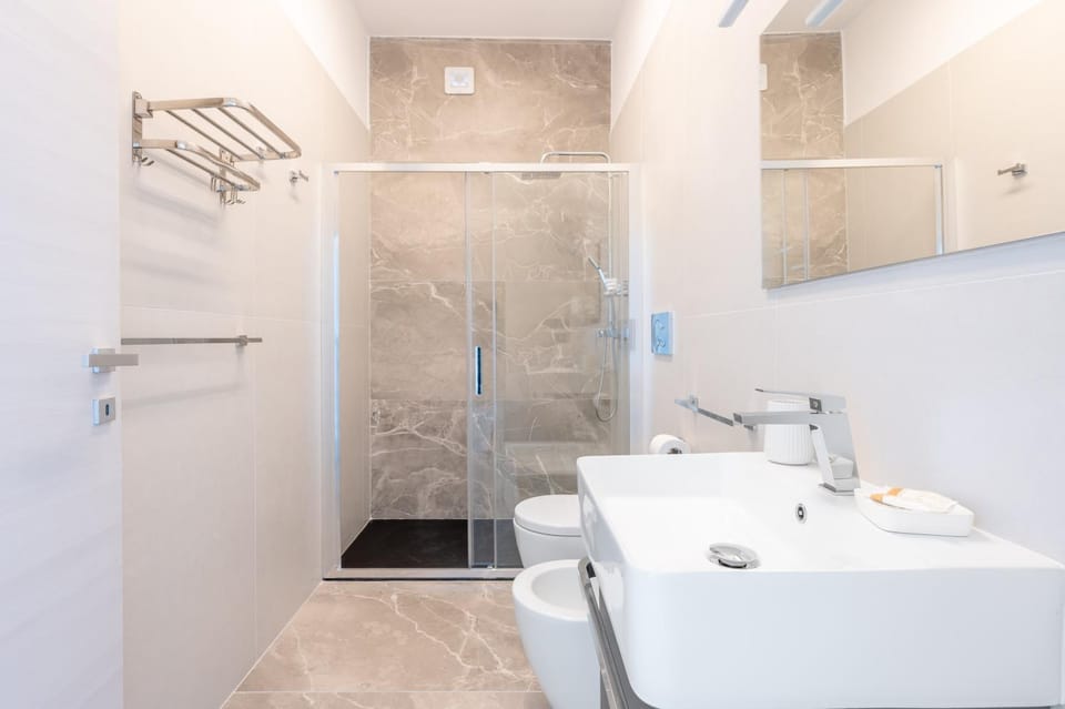 Bathroom, Living room