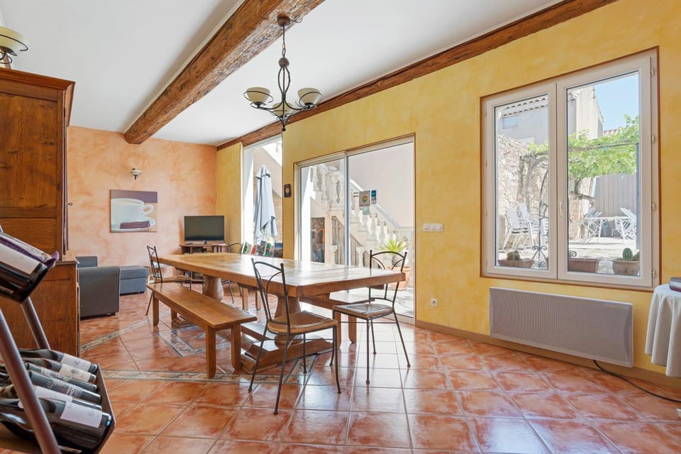 Property building, Living room