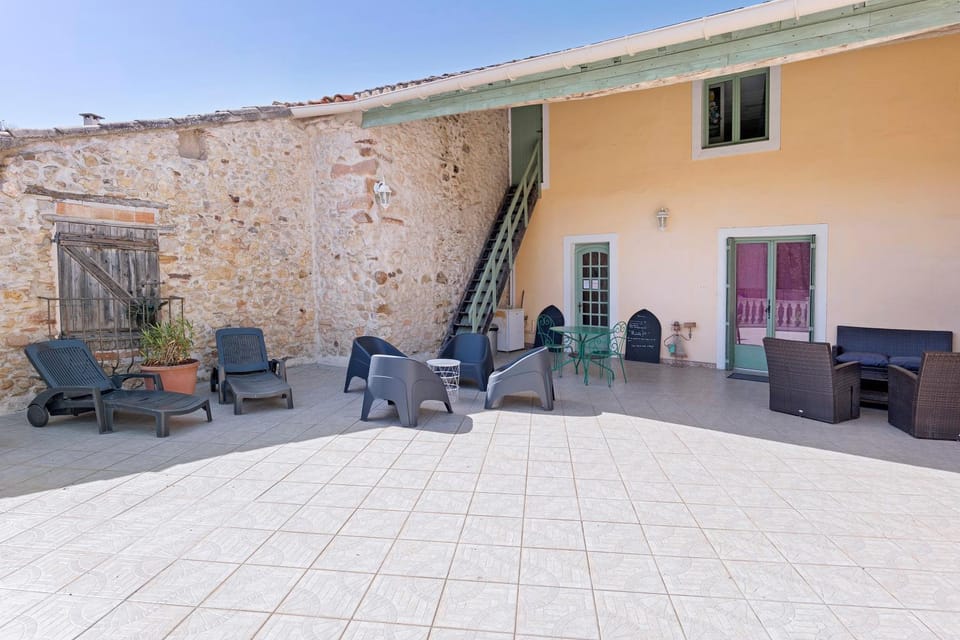 Property building, Living room