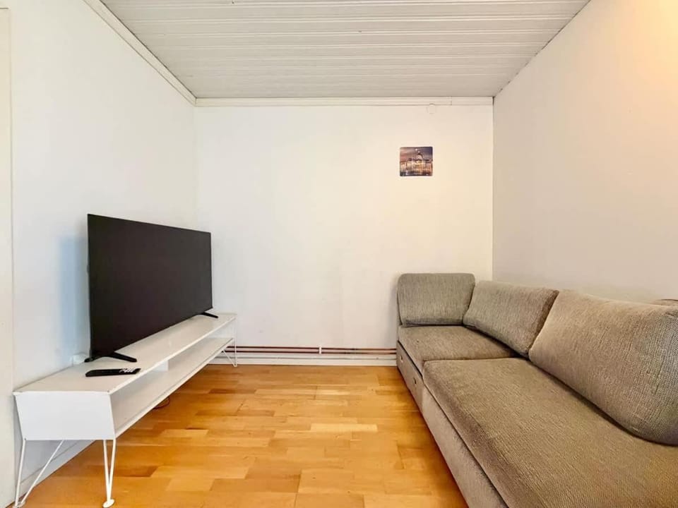 6 Bedroom Villa for Workers With Free Parking House in Gothenburg
