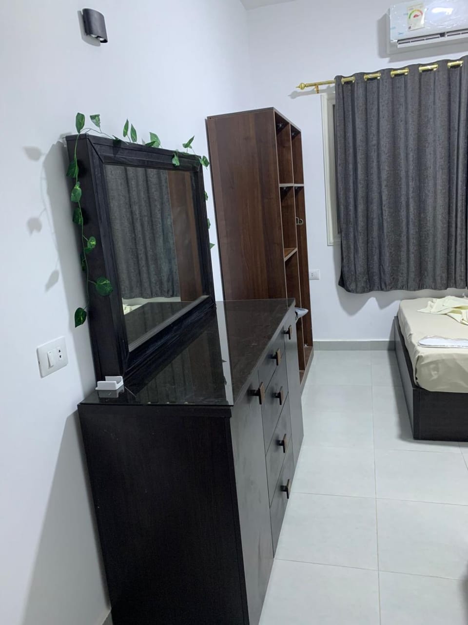 Bedroom, wardrobe
