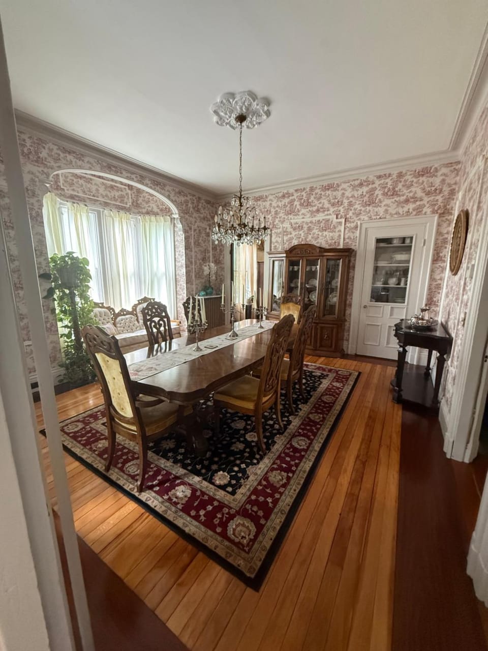 Historic 1855 Victorian Home Bed and Breakfast in Lakeville