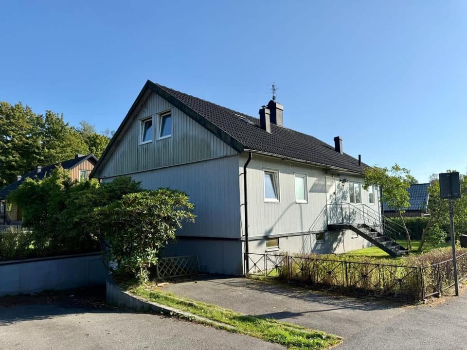 7 Bedroom Workers Villa with 11 Beds and Free Parking House in Gothenburg