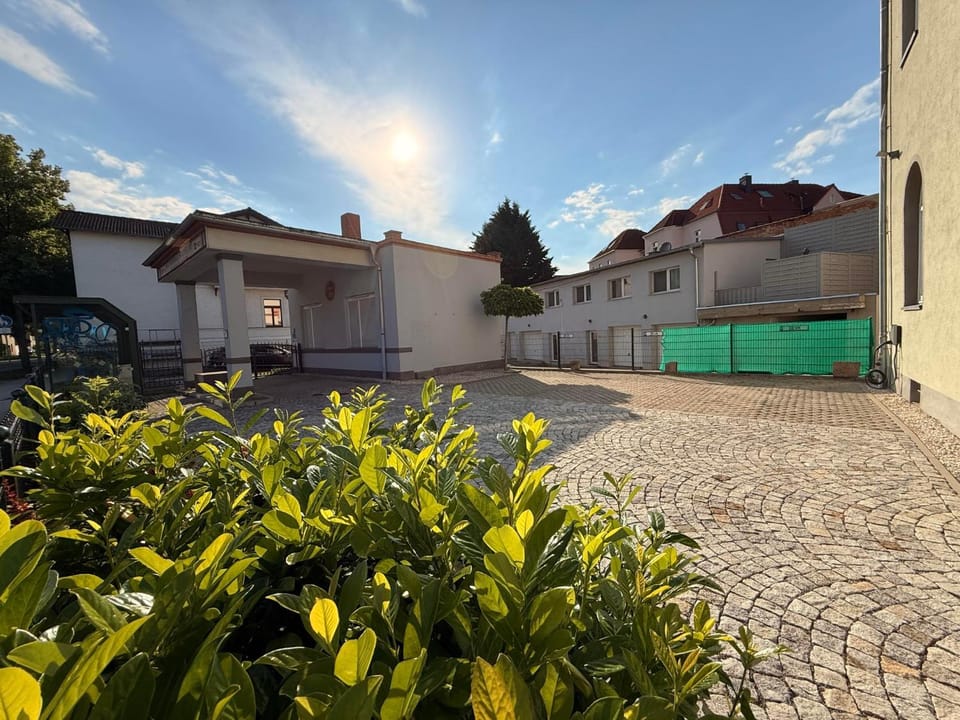 Property building, Day