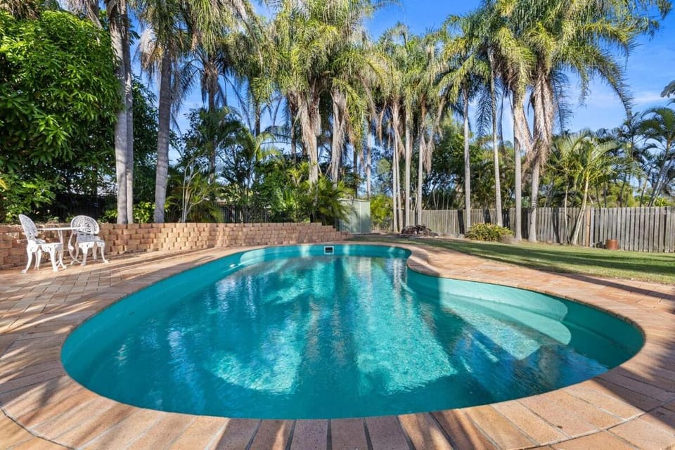 Spring, Garden, Pool view, Swimming pool