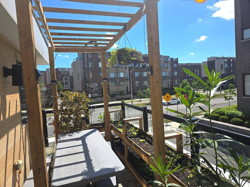 Property building, Patio, View (from property/room), Balcony/Terrace, Garden view