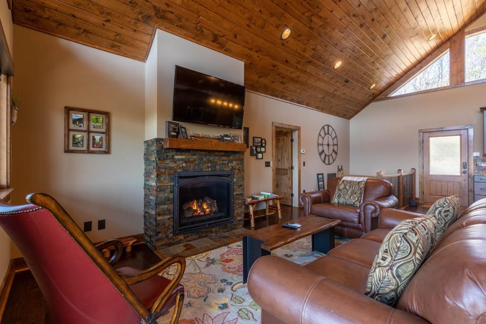 Grandfather Vistas House in Caldwell
