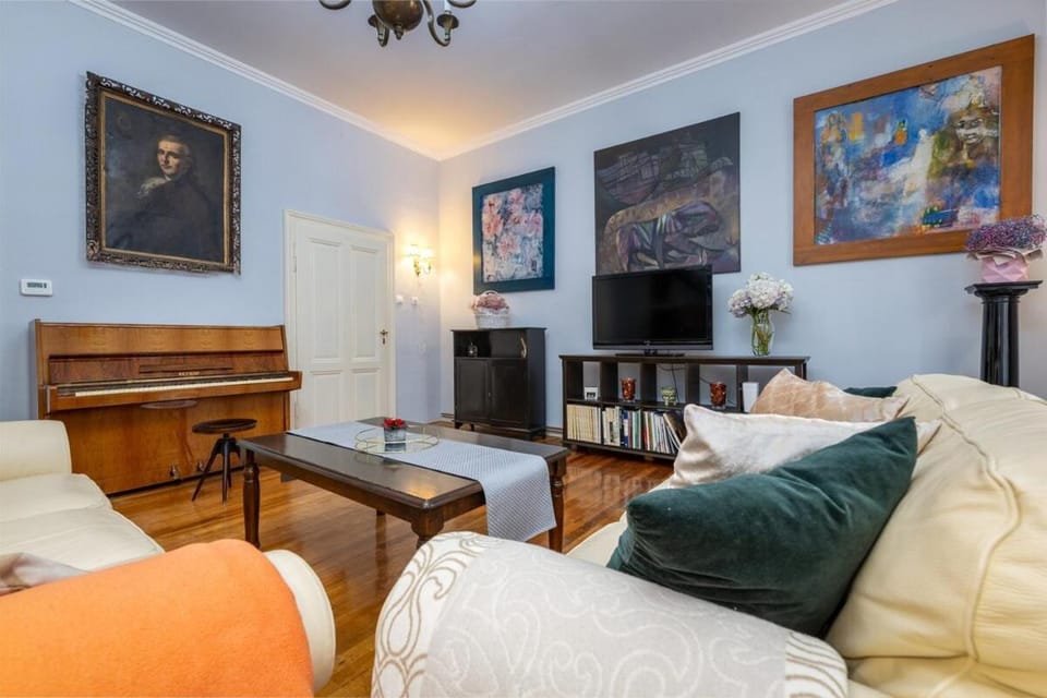 Art Deco Apartment in Old Town with AC and terrace Apartment in Bratislava