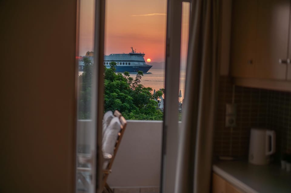 Natural landscape, View (from property/room), Balcony/Terrace, Sea view, Sunrise