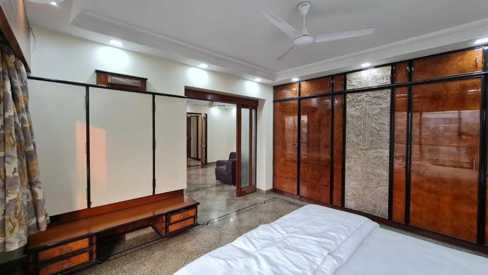 Bachis Nest Stylish 3BH Heritage Vibe Apartment in Mumbai