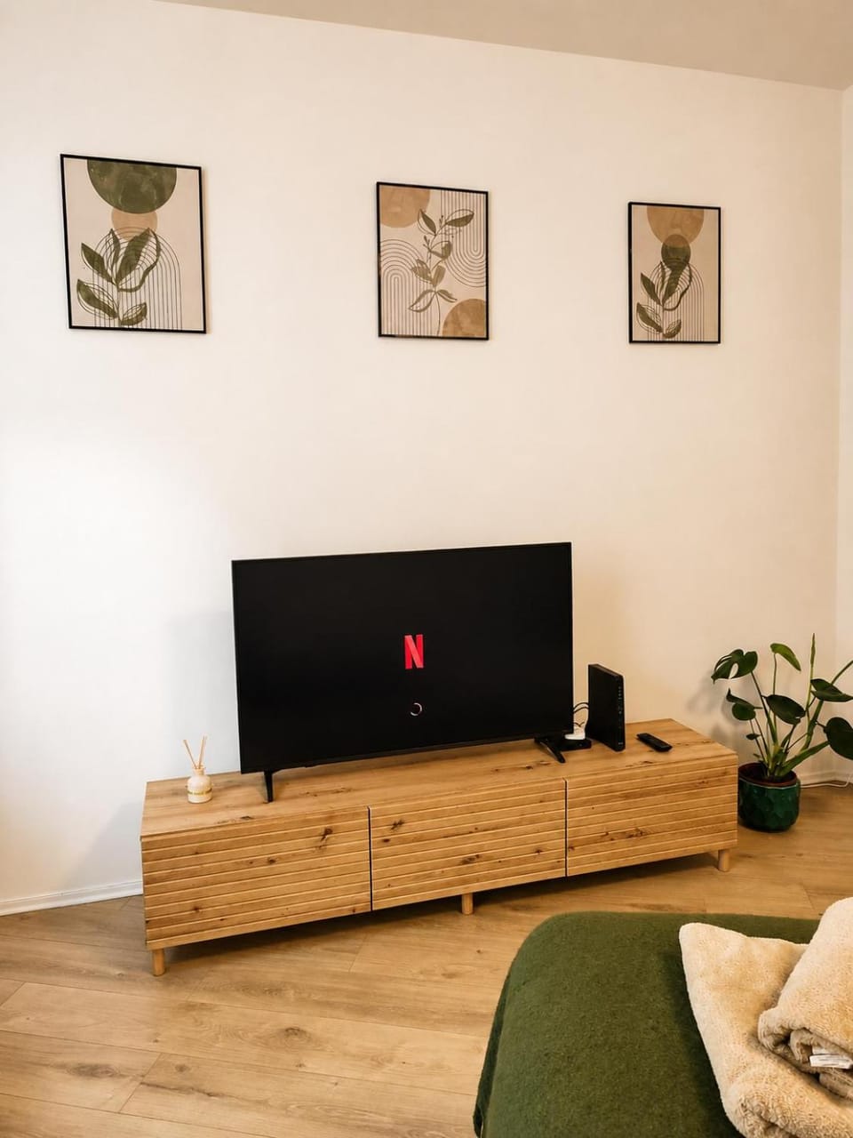 TV and multimedia, Evening entertainment