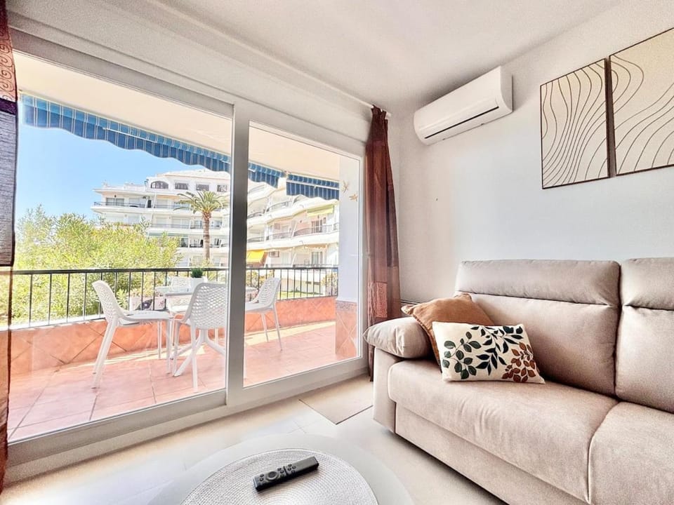 Apartamento Acapulco Playa 106, Casaseleccion, Nerja Apartment in Nerja