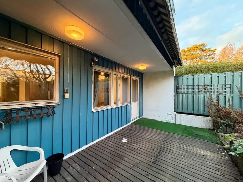 Workers Villa With 5 Bedrooms 8 beds 2 bath And Free Parking House in Gothenburg
